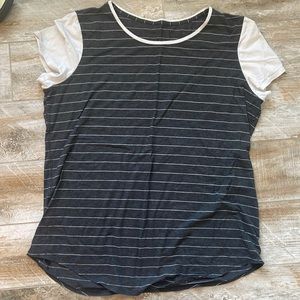 Lululemon tee